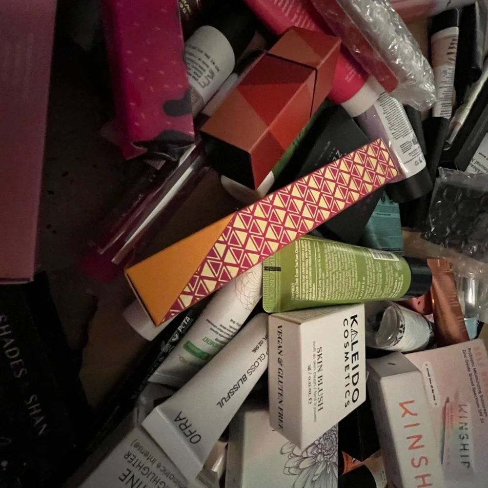 ipsy Assorted Lip Gloss & Balm Variety Pack mixed lot of 85